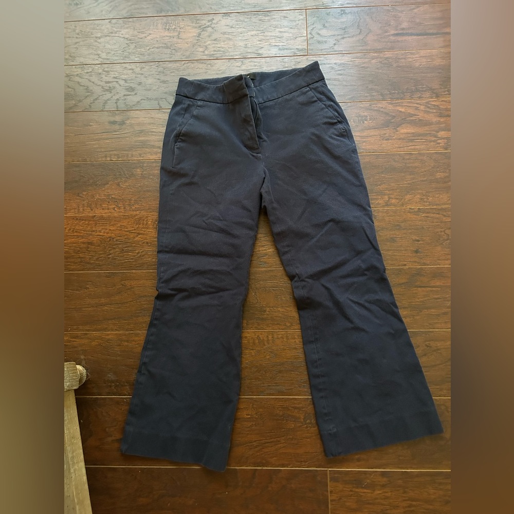 J Crew bistretch cotton navy Hayden kick out crop pant. Size 2